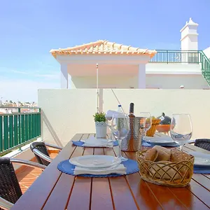 Penthouse Sun - Algarve Apartment Cabanas De Tavira
